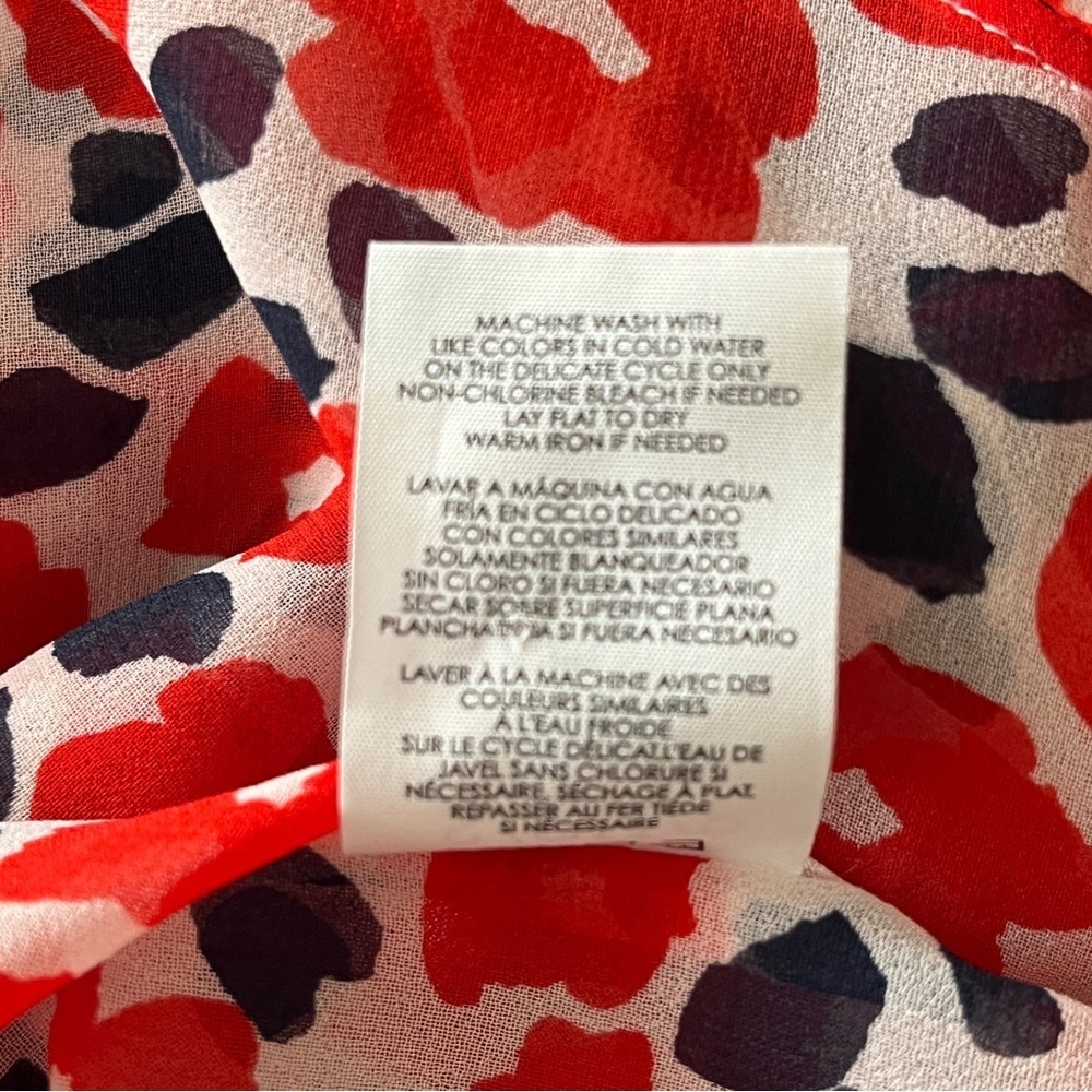 CAbi Red and White Floral Sleeveless Blouse - Picture 6 of 9